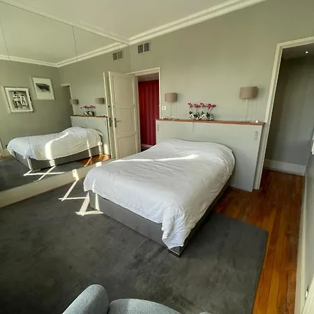 Dans Luxueux * Paris