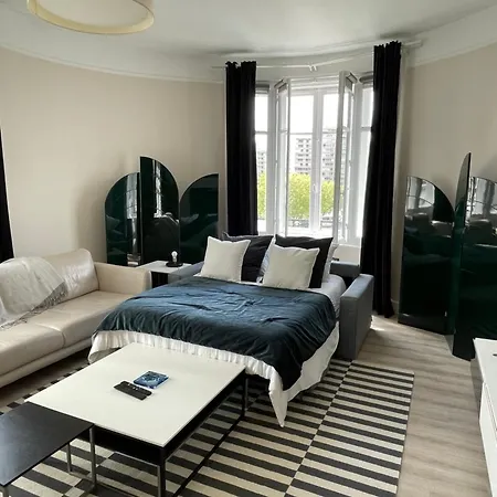 Dans Luxueux Paris